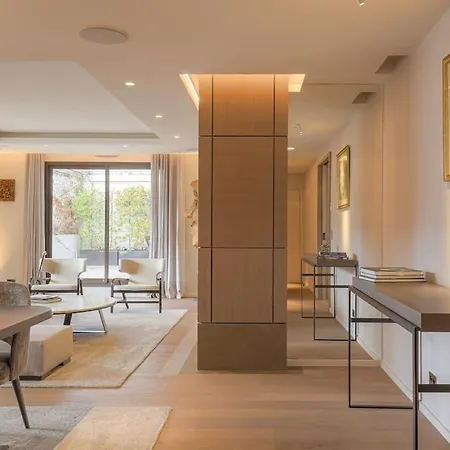 Apartment 6eme - Crequi 170 M2 Avec Terrasse *